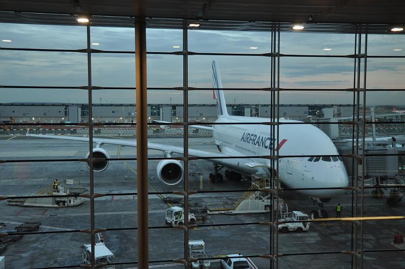 foto_20101124_1653_02.jpg - [de]Ende meines ersten A380 Fluges.[en]My first A380 flight is now over.