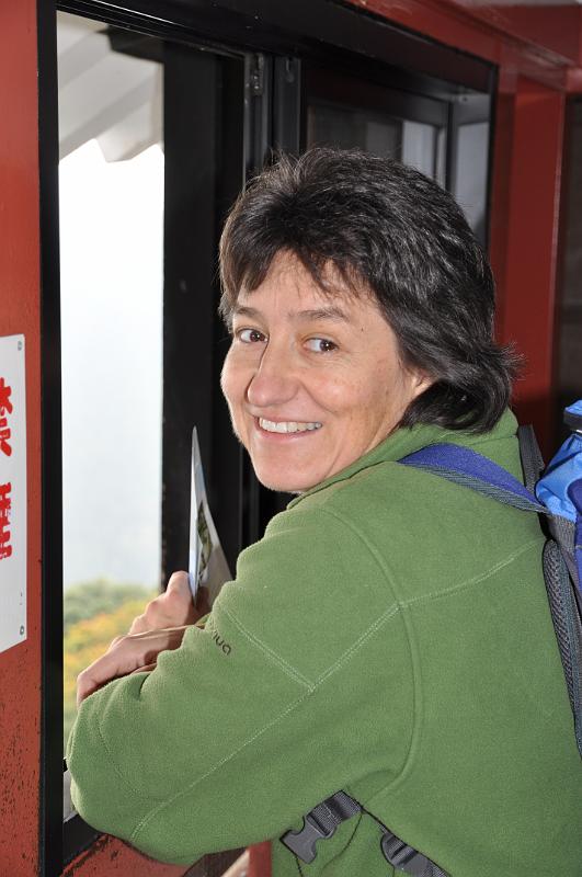 foto_20101108_1207_02.jpg - [de]Antje genießt die Aussicht.[en]Antje enjoys the views.