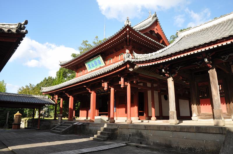 foto_20101109_1459_02.jpg - [de]Das gleiche Hauptgebäude aus anderer Perspektive.[en]The same main building from a different perspective.