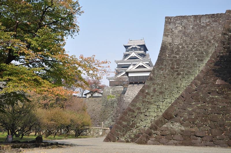 foto_20101111_1059_01.jpg - [de]Hier sieht man schön die Bauweise der Mauern und Fundamente.[en]This shows the way the walls and foundations are built.