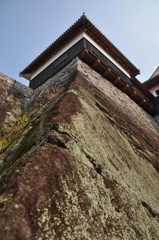 foto_20101111_1108_02.jpg - [de]Eine ganz schön steile Mauer.[en]This wall is really steep.