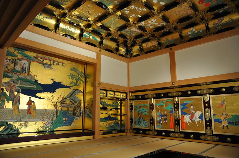 foto_20101111_1253_02.jpg - [de]Und auch die Decke ist beeindruckend gearbeitet.[en]Even the ceiling is a piece of perfect handcraft.