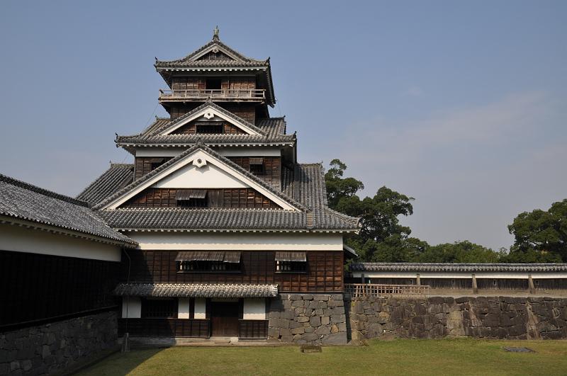 foto_20101111_1308_01.jpg - [de]Dann wollen wir uns das alte Gebäude mal von innen anschauen.[en]Let's take a look at the interior of the old turret.