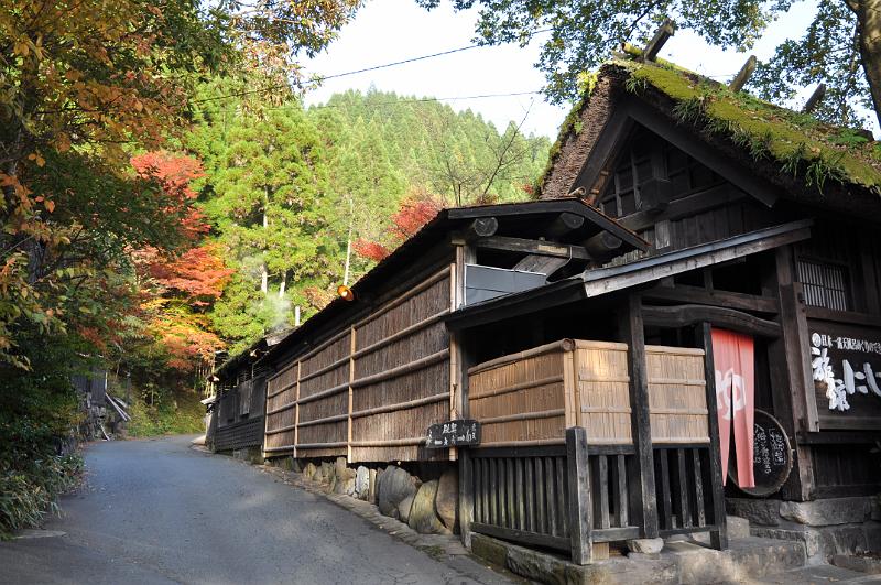 foto_20101112_1608_02.jpg - [de]Ein schönes, altes Badhaus am Ortsrand.[en]A nice old bath house at the town's edge.