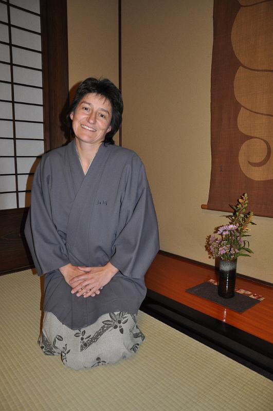 foto_20101112_1811_03.jpg - [de]Wir sind beide sehr angetan von der Schönheit dieses Ryokans.[en]We're both very impressed by the nice setting of this ryokan.